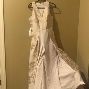 Kay Unger jumpsuit ( pockets)size 8 .